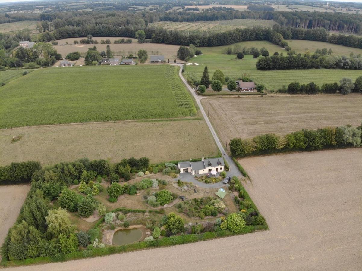 Gite La Grenouillere Esqueheries Exterior foto