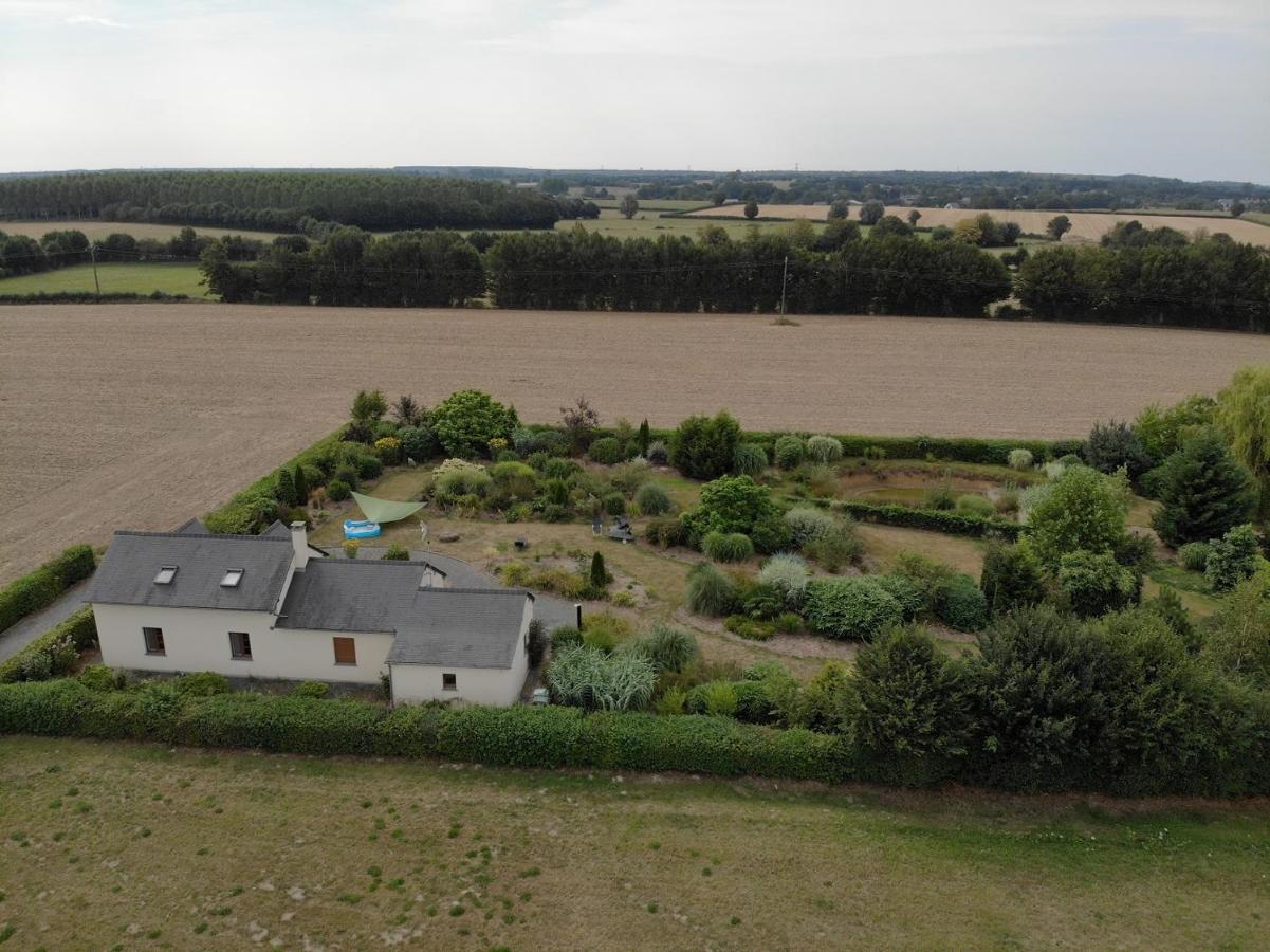 Gite La Grenouillere Esqueheries Exterior foto