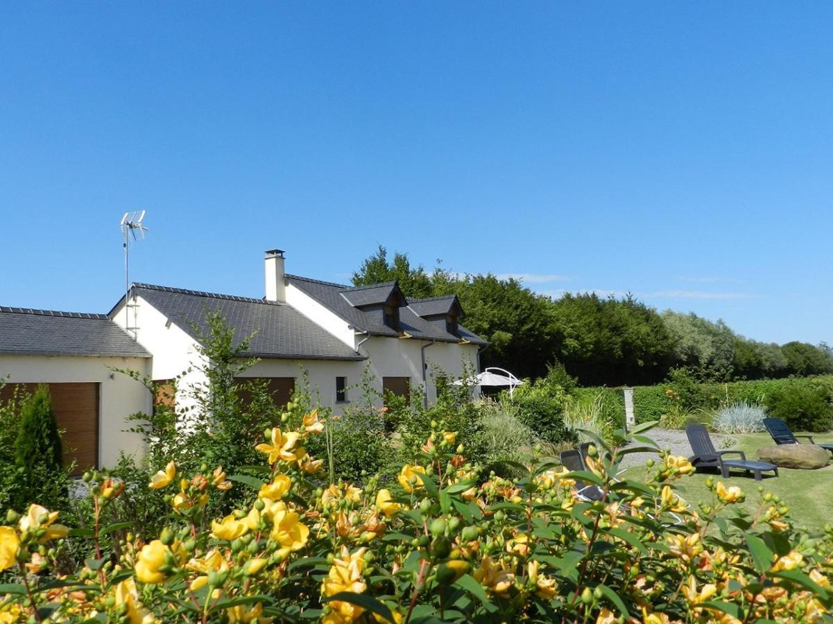 Gite La Grenouillere Esqueheries Exterior foto